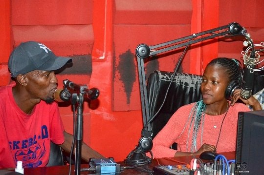 With <a href="/reigning_queen/">Re-Gina</a> on <a href="/Mxxl910/">Space Age Radio</a> . Fun was had!! S/O for the dope interview.  Check out the full vid on my fb : Skebza Mokebe Mohasoa Acc 🙏🏾🙏🏾