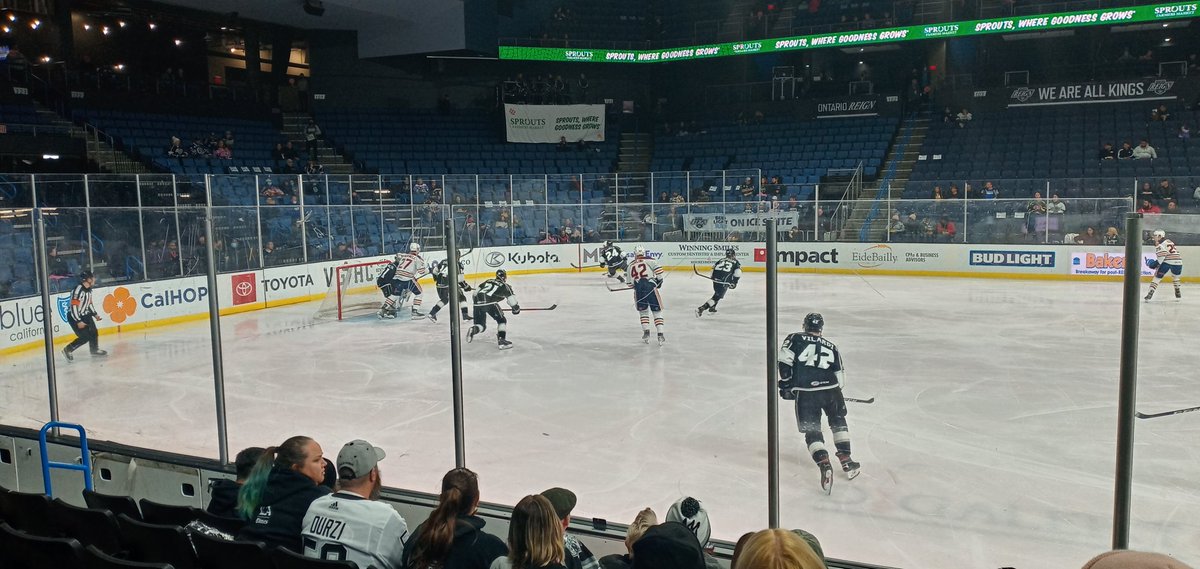 blksethrogen's tweet photo. Yet another night of watching the Empire of Tomorrow.

#TogetherWeReign | #GoKingsGo https://t.co/lh4JYiZhg0