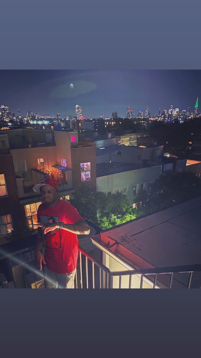 DJKidFamous's tweet photo. #NYC nights! 😎✌🏾 https://t.co/tpqMJt0iGj