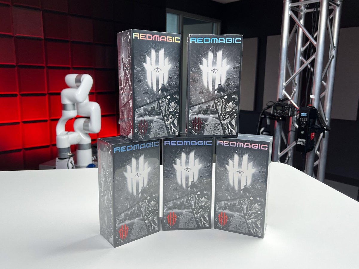 phonebuff's tweet image. Follow and retweet this in the next 72 hours for your chance at winning 1 of 5 REDMAGIC 7 gaming phones.