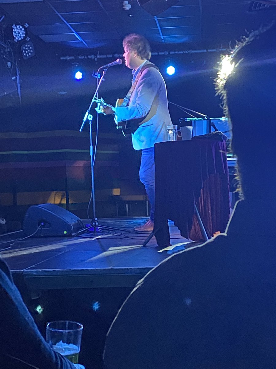 MicD95's tweet photo. @RonSexsmith Great show Ron https://t.co/H0HbSxi9sv