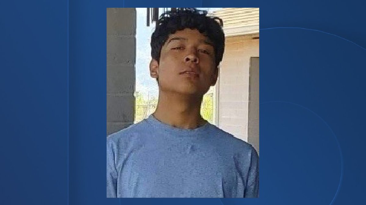 abc15's tweet photo. #BREAKING: The teenage suspect in last week's deadly shooting at a Laveen McDonald's has turned himself in. https://t.co/st9ahDuuuz https://t.co/hY63KEPeSR