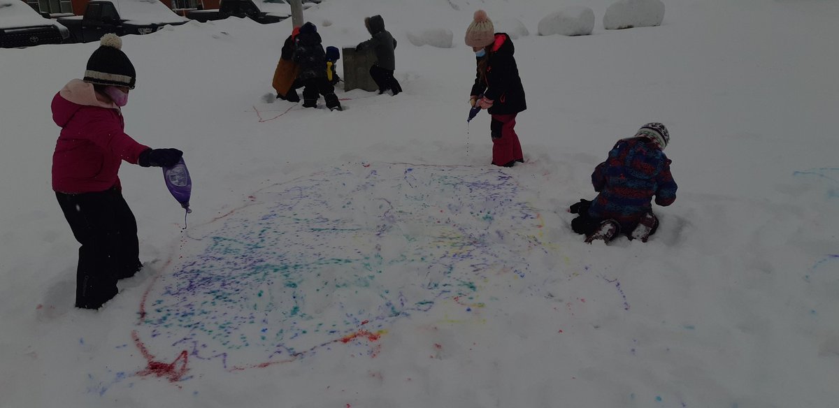 Painting the snow is so much fun 😊
#outdoorplay #learningthroughplay 
<a href="/Elwoodelementar/">Elwood Elementary</a> <a href="/NLESDCA/">NLESD</a>