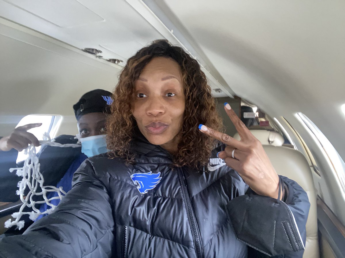 Kyra Elzy tweet media