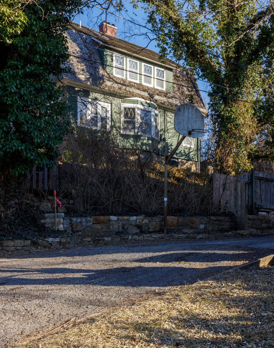 jonnywagn's tweet photo. Some suburban landscapes in evening light 🌞📸 https://t.co/2vUOoa5J7f