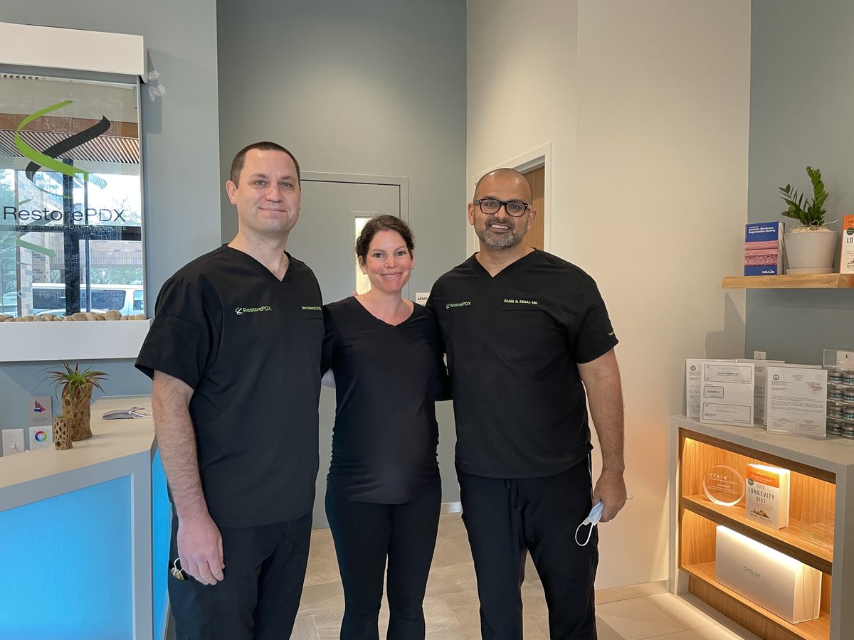 RestorePDX's very own Dr. Desai, Dr. Manning, and Dr. Barber recently published an article in the Jama Health Forum on platelet-rich plasma injections vs placebo for patients with ankle osteoarthritis. Read their full work here: jamanetwork.com/journals/jama/…