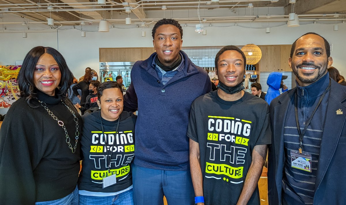 HCDEtx's tweet image. “I never expected so much from Highpoint. They put an opportunity in my hands so that I can make my life way better than it was before,” said #HighpointSchoolEast student Adrian Hall. Read about his success at the @Code4CultureEDU Beats by Us Challenge at bit.ly/hseCFTC.