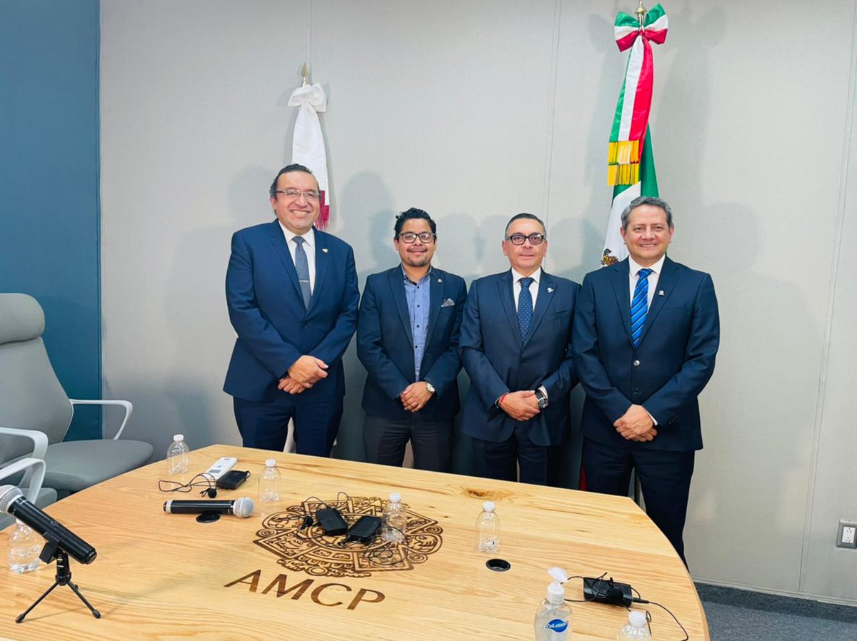 El trabajo en equipo se refleja y los resultados se notan. Gracias al Pdte de la AMCPDF, #JoseJesusRodriguezAmbriz, al Pdte., de la #FederaciónCentro, #MauNúñez por compartir el panel con nuestros colegas de @CoparmexHgo, #FernandoParedes y @CoparmexMetro, @ErickCuencaG.