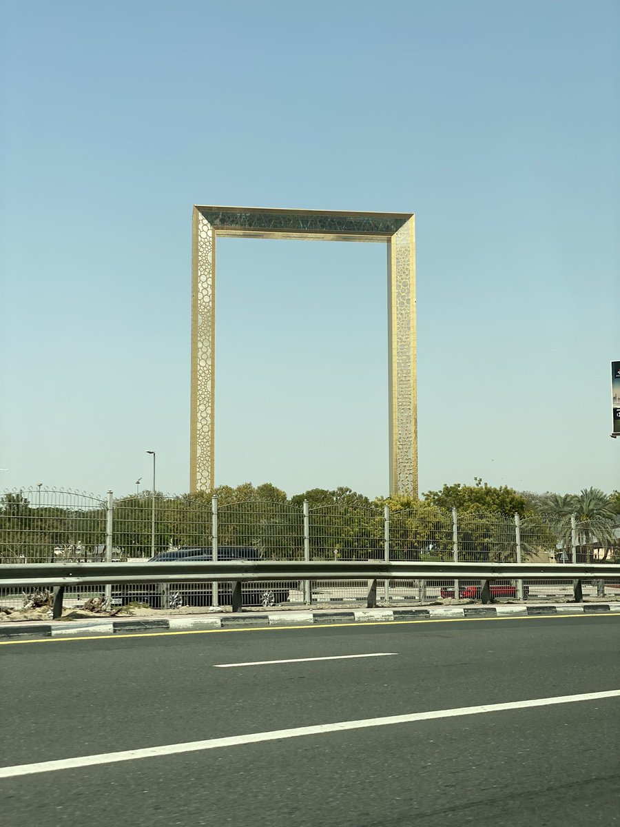 rabahrahil's tweet image. Three of my favorite structures in Dubai. City is like a scene out of Blade Runner.

Don't know if I'd go back, but happy I went 🙌. 

#Dubai #UAE #TripleWhaling #CamelsAndSkyscrapers