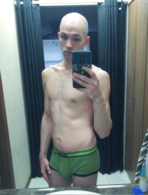 So... I've been working out again ...and ACTUALLY see some progress finally. Hooray!!!!! Lol. #bodypositive<a href="/tag/gay"class="tags"><span>#gay</span></a><a href="/tag/bodypositive"class="tags"><span>#bodypositive</span></a><a href="/tag/workinprogress"class="tags"><span>#workinprogress</span></a><a href="/tag/gayselfie"class="tags"><span>#gayselfie</span></a>
