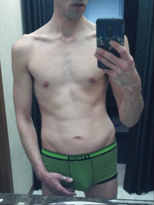 So... I've been working out again ...and ACTUALLY see some progress finally. Hooray!!!!! Lol. #bodypositive<a href="/tag/gay"class="tags"><span>#gay</span></a><a href="/tag/bodypositive"class="tags"><span>#bodypositive</span></a><a href="/tag/workinprogress"class="tags"><span>#workinprogress</span></a><a href="/tag/gayselfie"class="tags"><span>#gayselfie</span></a>
