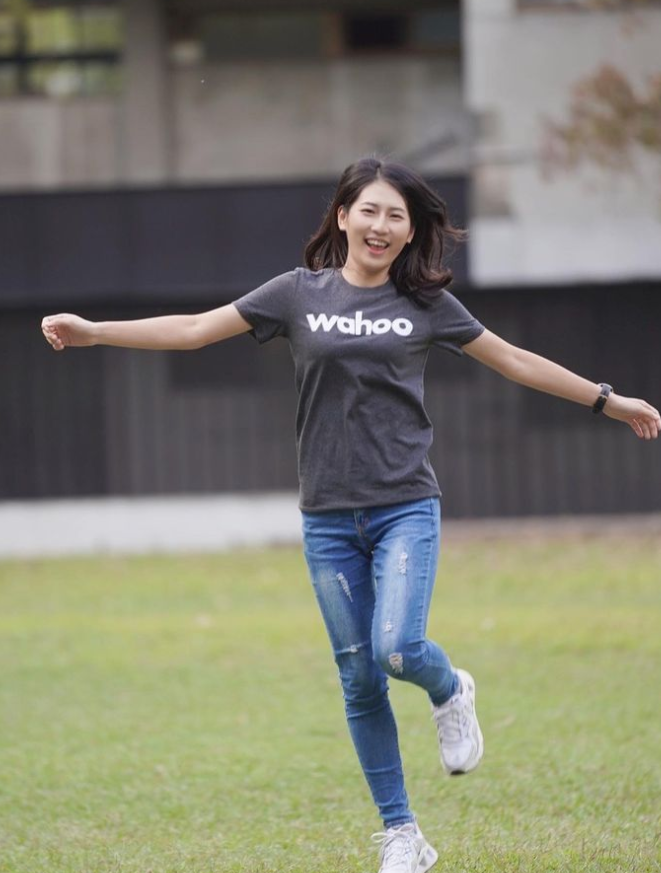 SSd84995146's tweet photo. It’s raining today, so I can’t run around. Just recently everyone asked me about the clothes I was wearing, “Wahoo”, so let me explain~~ This is a sports brand!
There are many products, such as: bicycle computer, heartbeat belt, three iron table, bicycle practice table, etc. https://t.co/XfffdXTvCp