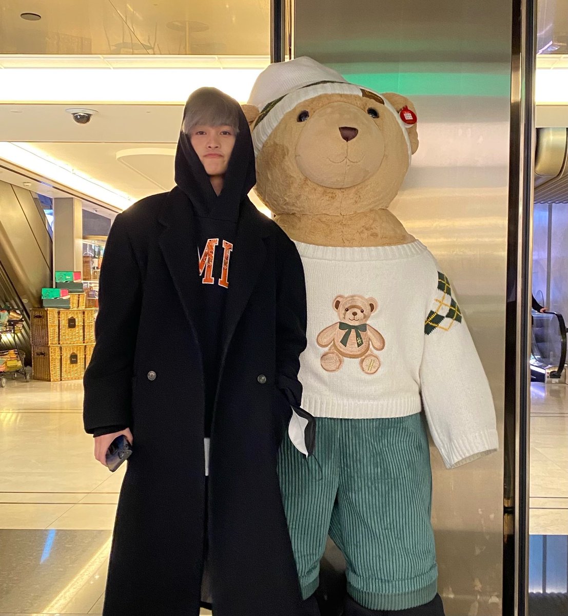 wayvbula's tweet photo. [030822] 🐑💭

“hahahahahaha”

“I’m just like…parang nag-ttravel diary” https://t.co/q4icxNdxXM