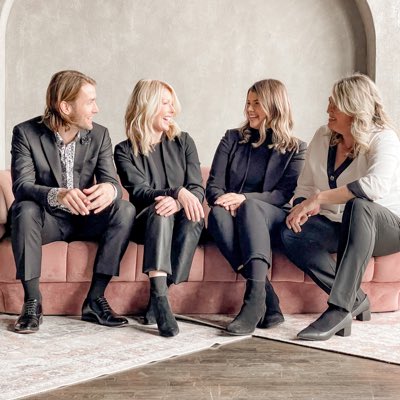 DebBrownTeam's tweet photo. #NewProfilePic https://t.co/9Bmm1vabpw