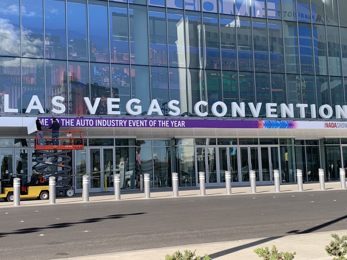 FixedOpsJournal's tweet image. Greetings from Las Vegas. They’re putting on the finishing touches in preparation for NADA starting Thursday. Follow us and @Automotive_News for the latest from the show.