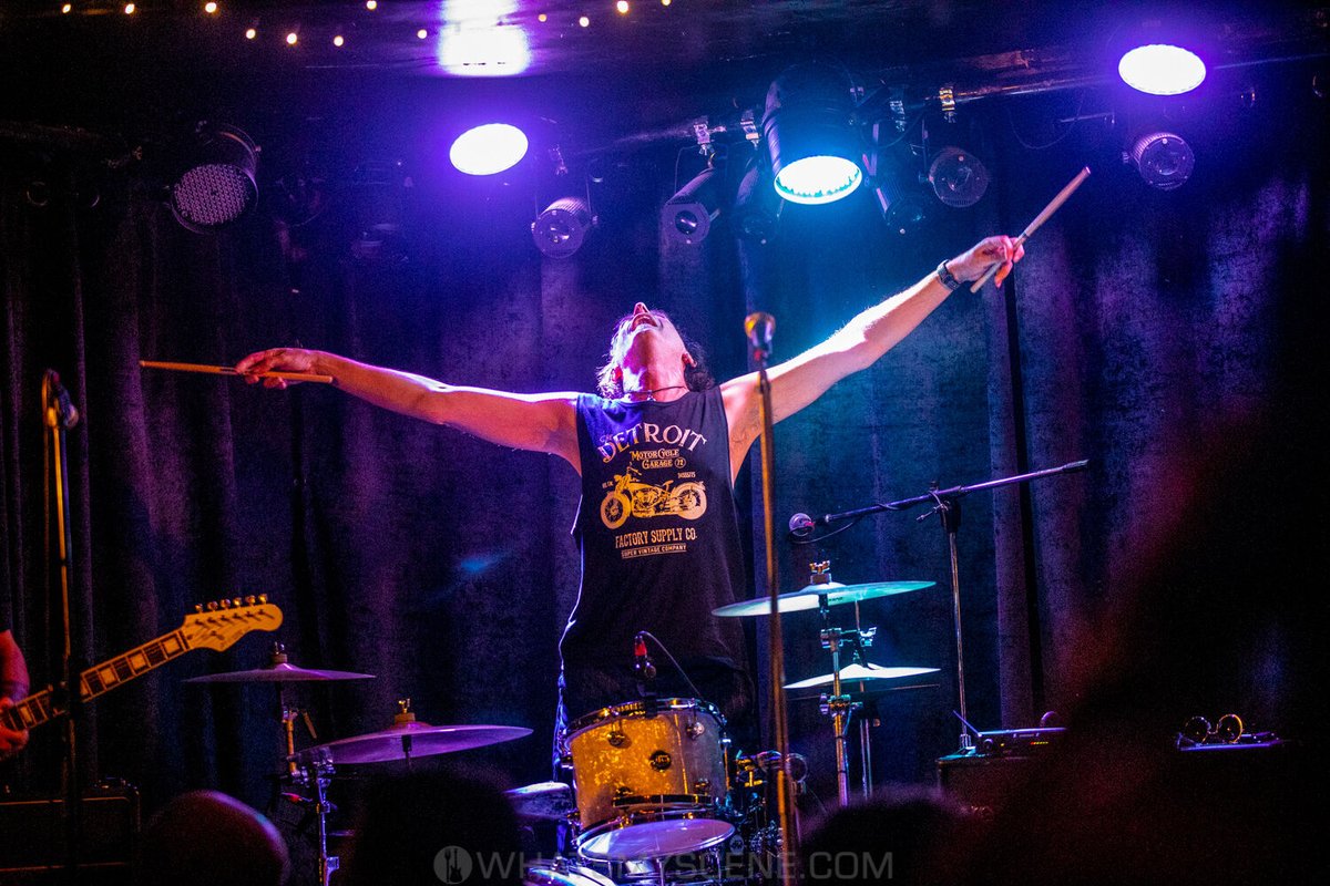 wmscene's tweet image. Snap Scene: The Radiators at the Brass Monkey, Cronulla 4th March 2022 by @mandyhallmedia
The Radiators have carved a niche in the annals of Australian rock history, they have shared the stage with all the great Aussie acts.  See the full gallery: whatsmyscene.com/?p=43516
#livemus