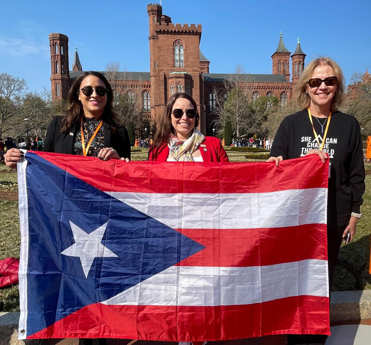 moefeliu's tweet photo. I want more kids in Puerto Rico 🇵🇷 to meet scientists like them who serve as role models. Help @CienciaPR achieve this by supporting our #GOMujeres2022 💜 campaign! If you contribute at 9pm EST your donation could be doubled. https://t.co/gK09mgUznR https://t.co/iQgWzq8Dbv