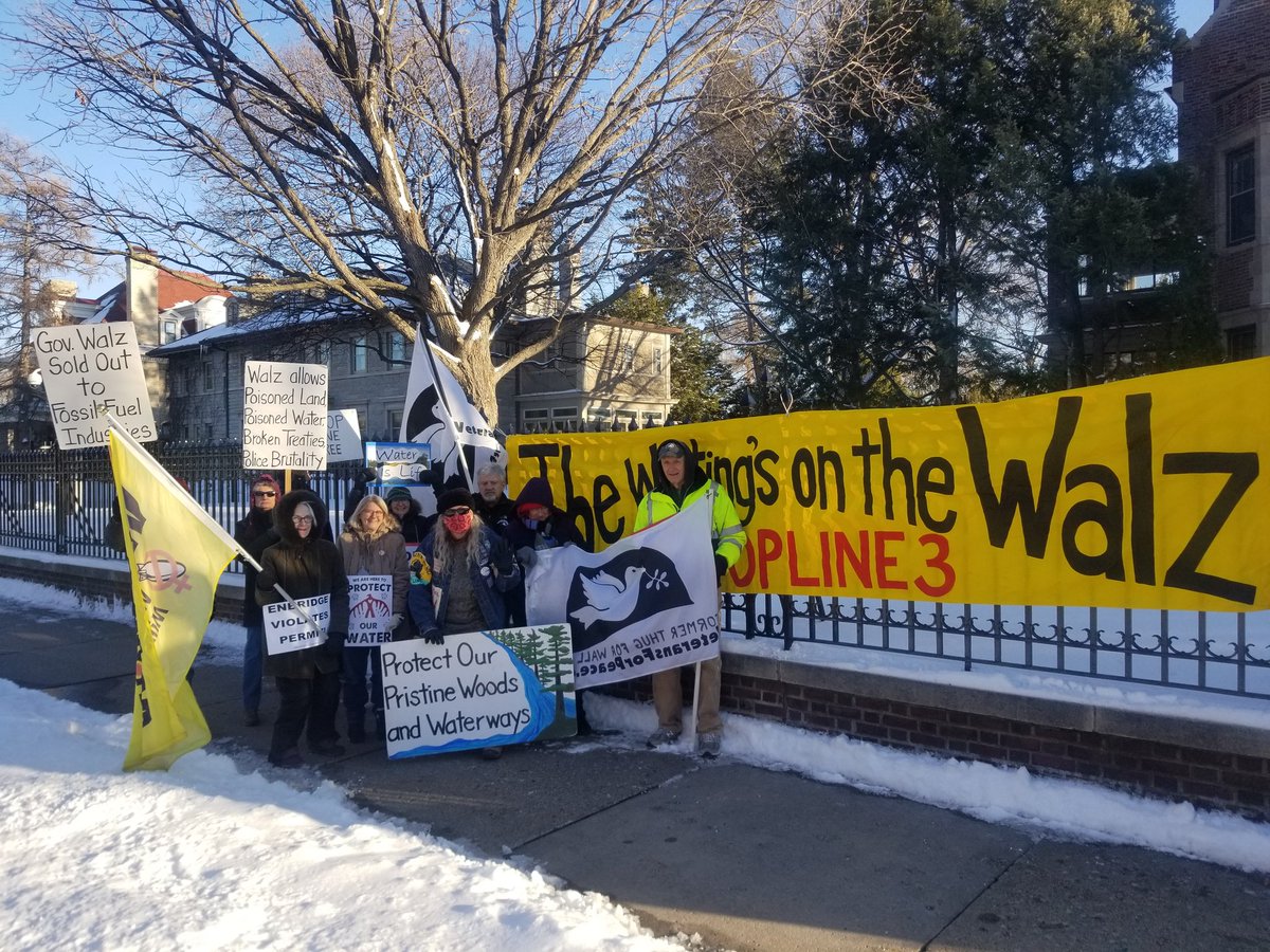WomensMarchMN's tweet photo. Pipeline Blues Vigil every Monday without fail to can join WAMM and Veterans for Peace Chapter 27 in telling Gov Walz to Stop Line 3! 
*New time next week 5-6pm.
@WAMMwomen @climatejusticem #veteransforpeace #stopline3 #waternotoil #waterprotectors https://t.co/ygj1ta47j1
