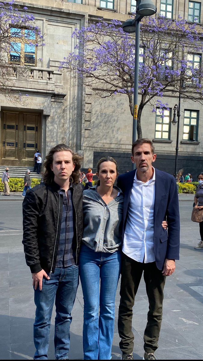 Anapaulaa74's tweet photo. Justicia para mi mamá. Regrésenme a mi mamá. @SCJN #LibertadParaAlejandra https://t.co/RbJasqJMeu