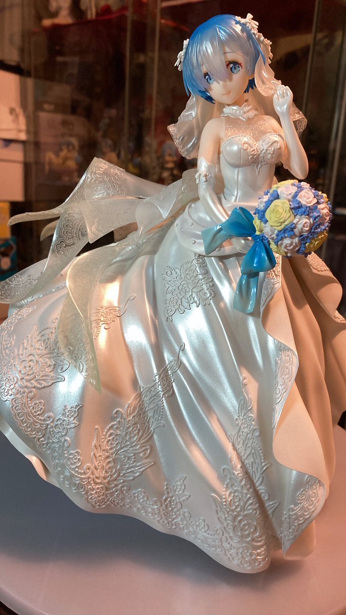 ウエディングレム届きました!!
価格は安定の25,740円💸
鬼がかったクオリティでもう感謝の気持ちでいっぱいです🙏😿
スカートの中のむっちり感最高だったので載せておきます😳 