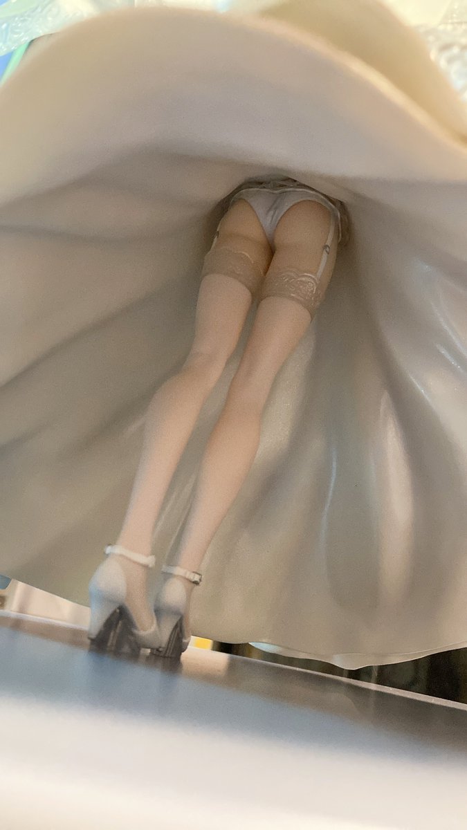 ウエディングレム届きました!!
価格は安定の25,740円💸
鬼がかったクオリティでもう感謝の気持ちでいっぱいです🙏😿
スカートの中のむっちり感最高だったので載せておきます😳 