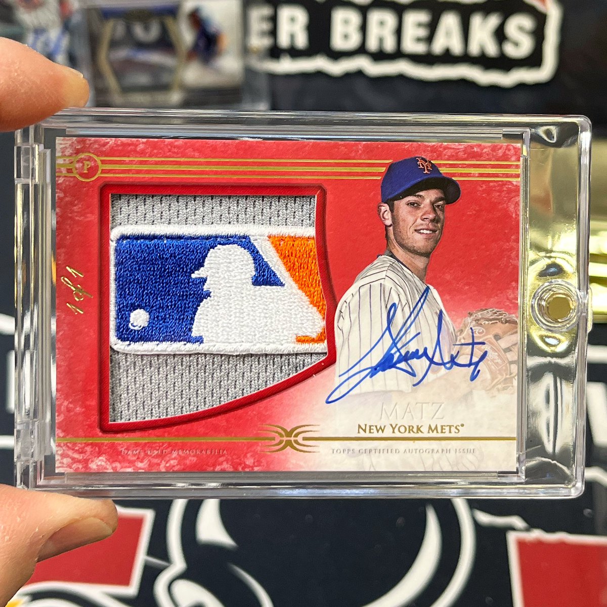 Steven Matz 1/1 Definitive MLB Logoman Auto with a cool Boom out of our @collectgoldrush Premier Players Baseball breaks!
💣💥🔥 @topps @Smatz88 
#boom #thehobby #groupbreaks #newyorkmets #mets #newyork #mlb #baseball #autograph #1of1 #stevenmatz #definitive #logoman