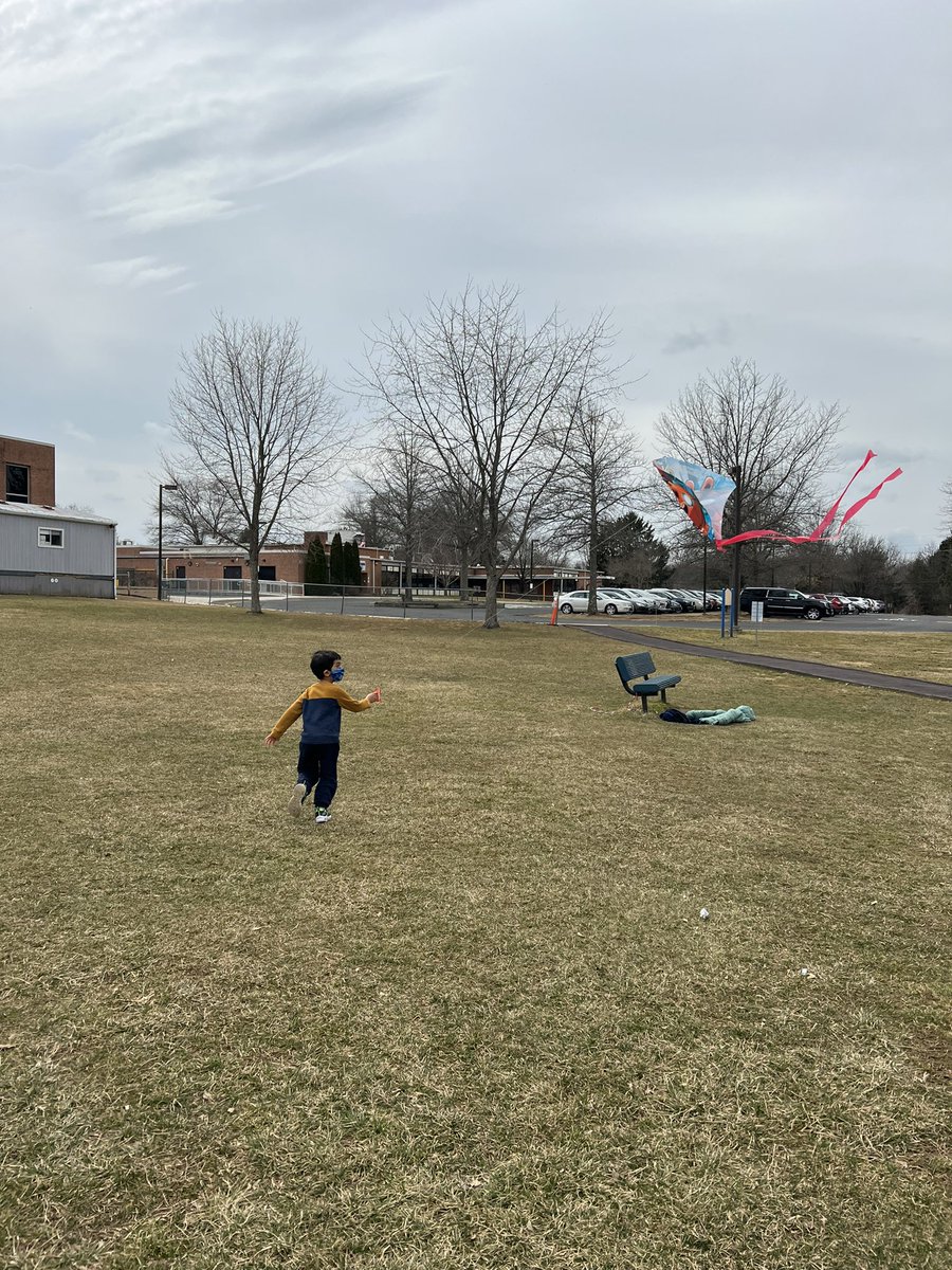 RaskPrek's tweet photo. The wind today was PERFECT for flying kites  🪁#HVPK #BearTavernPride https://t.co/1TPD26dkNk