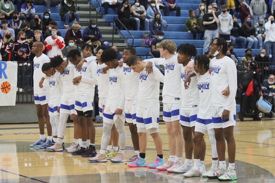 ⚪️🏀🔵 SCORE UPDATE 🔵🏀⚪️
MHSAA District Final 
Lincoln - 55
Ypsilanti - 37

Stat Leaders:
Points - Jorden Collier with 11
Rebounds - Jashaun Davis and Daivion Traylor with 8 each
Assists - Kamari Benson-Joplin with 3
Blocks - Daivion Traylor with 5