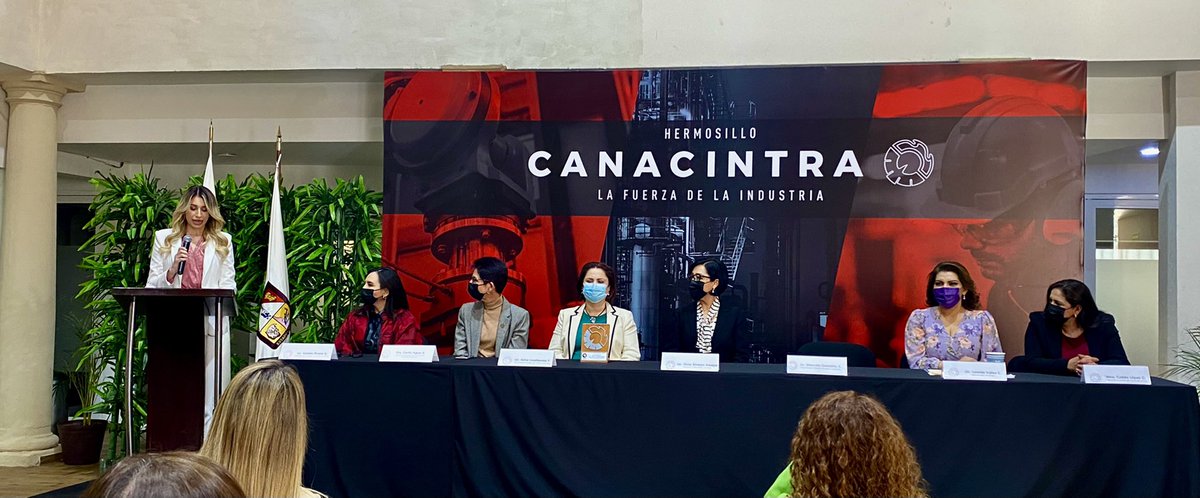 GuillermoESM's tweet photo. Muchas felicidades @marcegonse por tu nuevo nombramiento como Titular de las mujeres de Canacintra.

¡Que orgullo ver tus logros amiga! https://t.co/GZodJYkfK9