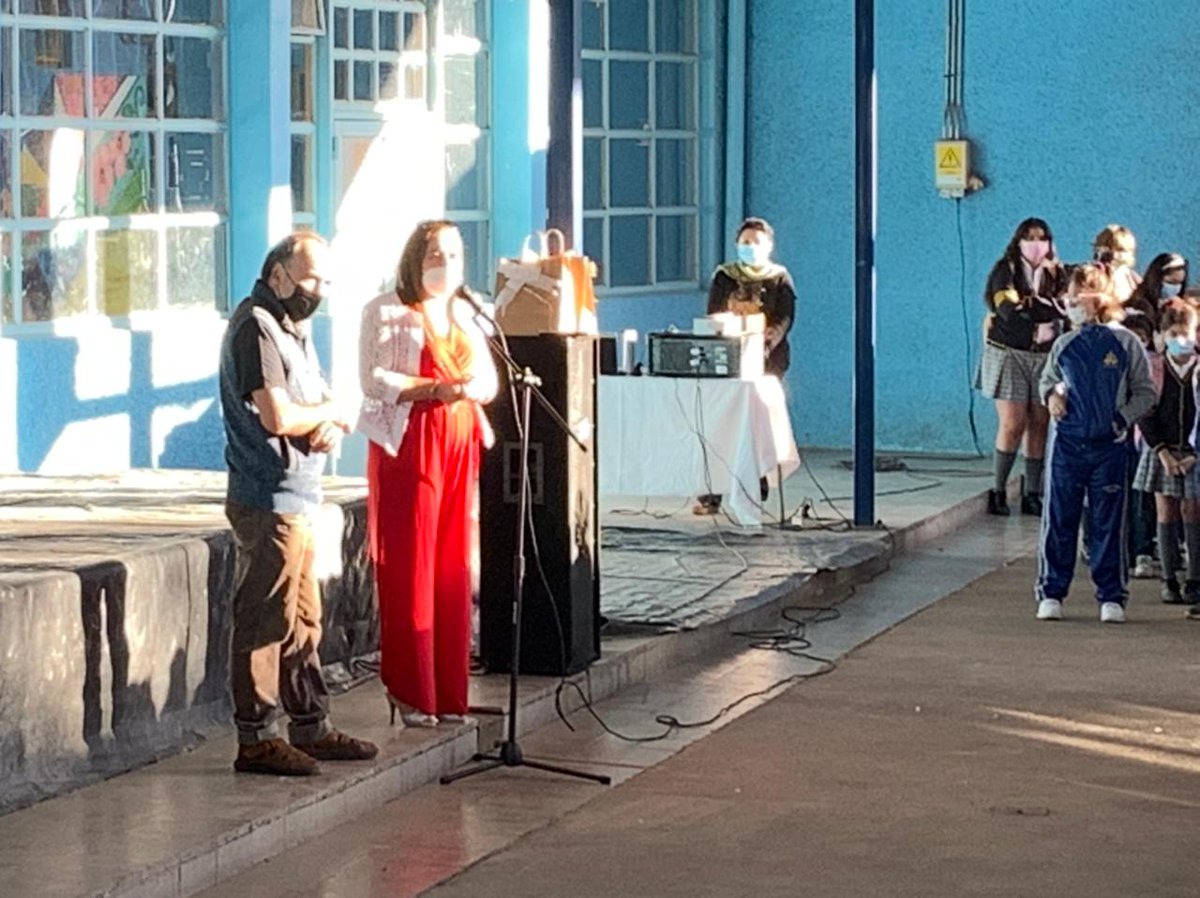 comunalsanfeli1's tweet photo. Nuestro compañero Ricardo Covarrubias en la ceremonia de inauguración del año escolar en el liceo Corina Urbina de SAN Felipe https://t.co/e3OGaySId1