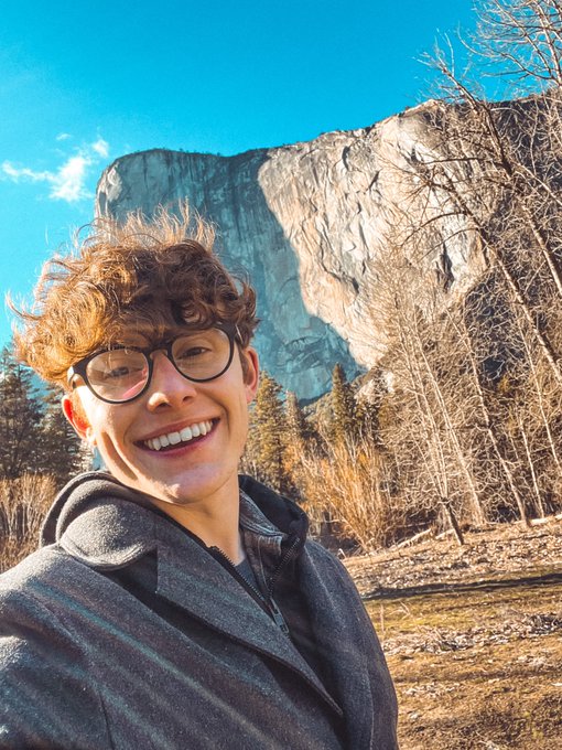 At Yosemite today pretty pog https://t.co/Fr68ol3HhT