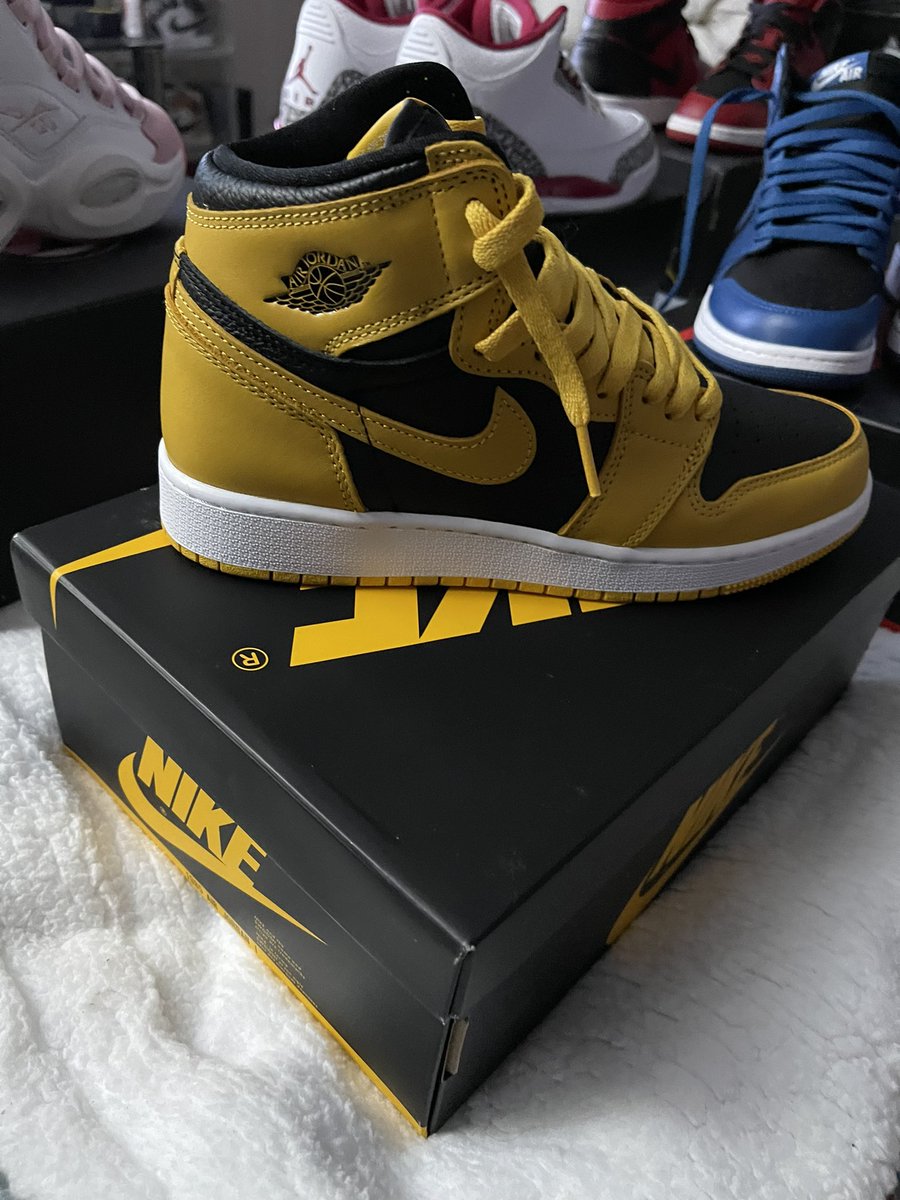 Tsofierce's tweet photo. #Ilovemysneakerheadhusband #keepsmesmiling has impeccable taste!! #Collections update https://t.co/bXThkajZSD