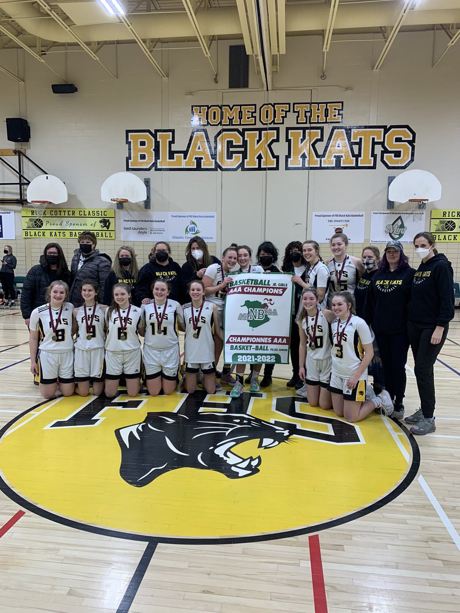 DanielHatfield's tweet image. The players and the Mom’s that made it possible! Like coach K says, “Be strong like your moms.” Congrats @fhsathletics72 JV Girls AAA 2022 @NBIAA_ASINB Provincial champs!
