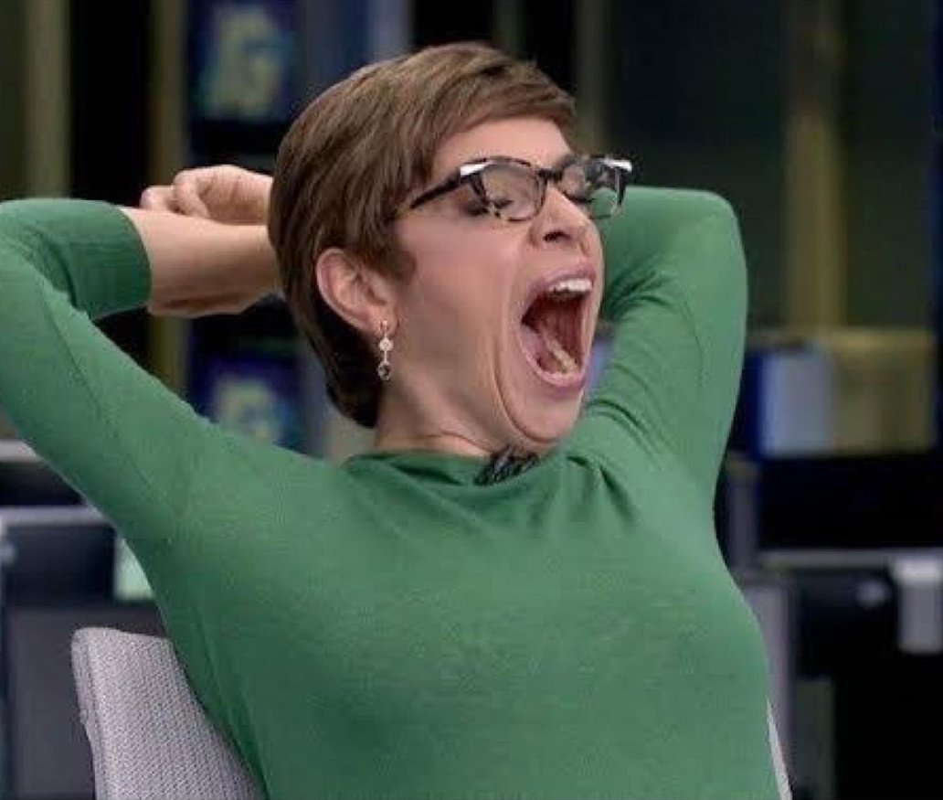 midiafoquei's tweet photo. A Renata esperando terminar o jogo da discórdia #BBB22 https://t.co/DtM8EJUliV