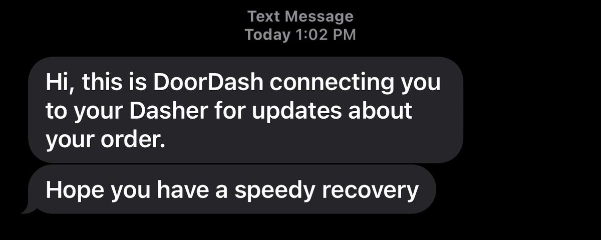 Hey <a href="/DoorDash/">DoorDash</a> I put in my delivery note that I was on crutches and got this text as part of my delivery update. Very nice touch 🙏🏾 #humanity