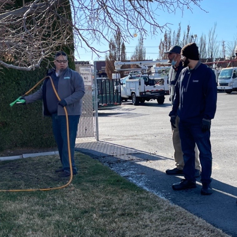 SenskeServices's tweet photo. Spring is just a few weeks away which means it is the perfect time to get some training in! 🌸🌱 Our technicians are ready to bring your spring lawn to life. #senskeservices https://t.co/EDi2B7K657