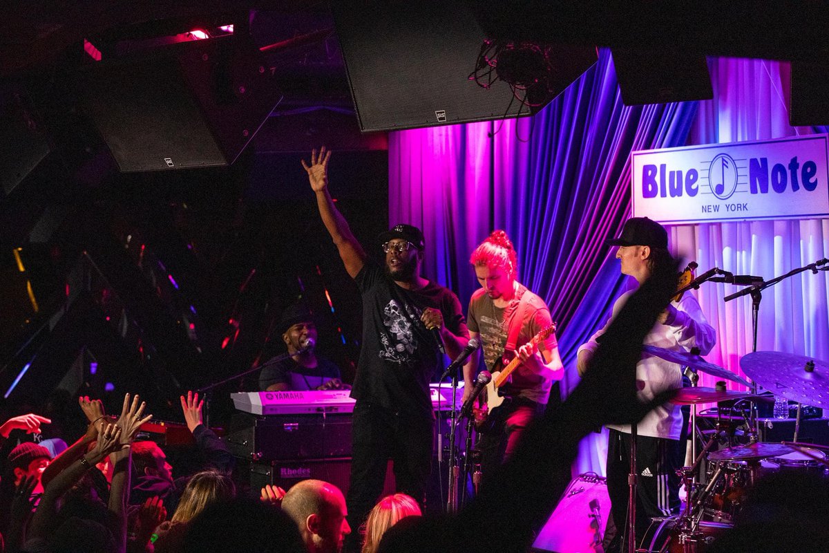 StirFryWillie's tweet photo. Had the privilege to catch Talib Kweli at the Blue Note Jazz Club last Thursday! Hip-Hop lives! More photos at: https://t.co/fE7Mw5biKZ #TalibKweli #talib #hiphop #rap #hiphop #music #bluenote #bluenotejazzclub #jazz #NewYork https://t.co/tIzRsPkRXQ