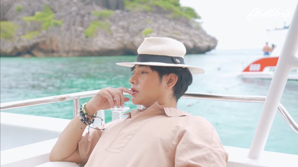 Palitarea's tweet photo. ถ้านี่แค่หล่ออยู่ ละถ้าหล่อมากจะขนาดไหน 

#เป๊กผลิตโชค 
#PeckPalitchoke https://t.co/1ObiChdwz2
