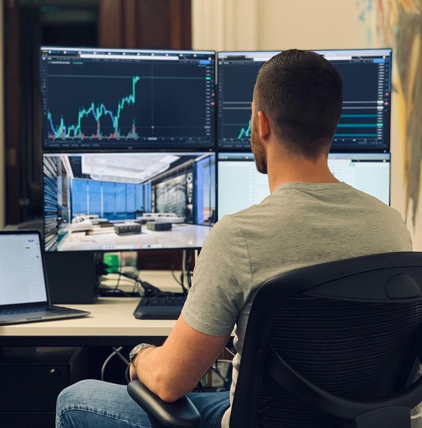HenryDORANfx's tweet photo. You’ve seen what I can do with 1 screen, imagine what’s going to happen with 4 😜. ⁣
⁣
New office officially opens tomorrow,  taking things to another level 🚀#forex https://t.co/w3Hvofy8ri