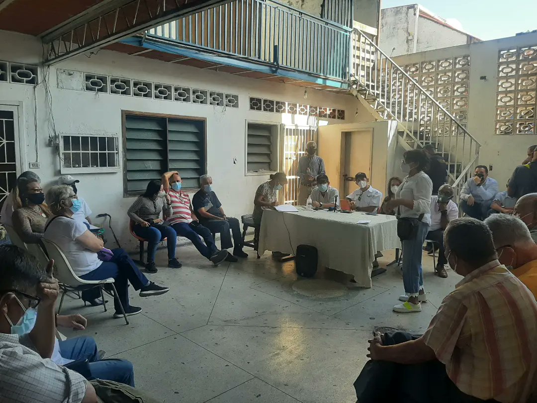 MEVLJR's tweet photo. Como parte de las actividades programadas autoridades de la legitima @ADemocratica de la mano de nuestro Secretario General @DrJoseTrujilloV y Secretario Organizacion y Dip. regional @HernanAbog le correspondió al municipio Girardot donde se informó próximas acciones🇻🇪🏴 https://t.co/Kkucv6QbAJ