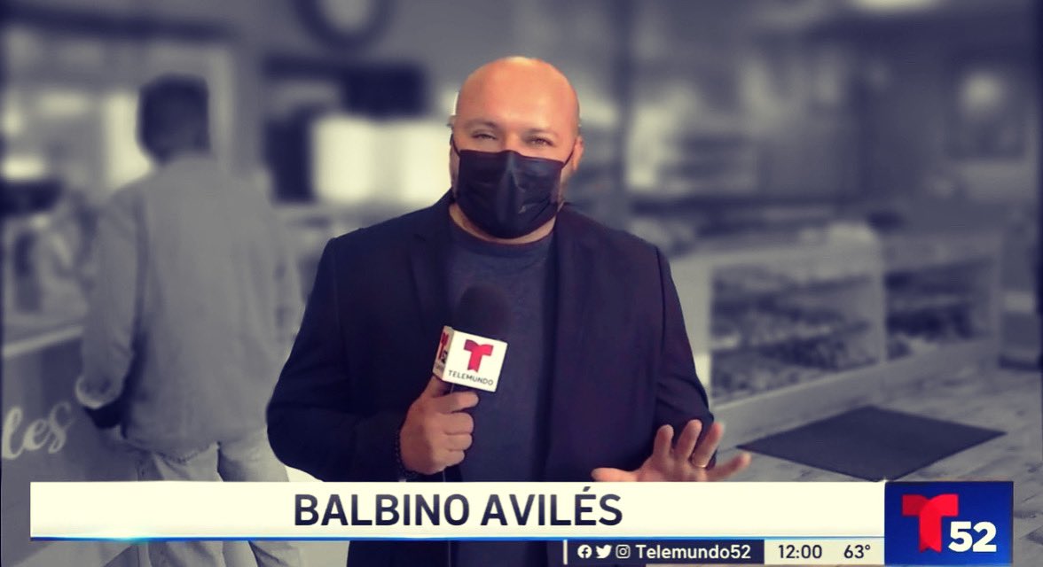 BalbinoAviles's tweet photo. ¡Con la mejor Actitud! Informando a nuestra comunidad en el sur de California 5 | 6 am | 12 pm @telemundo52 #T52SiempreContigo #LosAngeles #Noticias #Telemundo #JuntosImparables #Balbination #InmigranteComoTu https://t.co/r0EUgwJgWQ