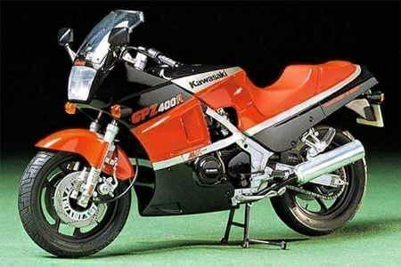 MotorcyclesJPN's tweet photo. 【GPZ400R / Kawasaki】
Year: 1985
Engine: 4 stroke, transverse 4 cylinder, DOHC, 4 Valve per cylinder.
Capacity: 399 cc/24.3 cu-in
Bore x Stroke: 57×39 mm
Dry Weight: 176 kg/388 lbs
[Motorcycle No. 291 (Ⅰ)]
#GPZ400R #ZX400 #Kawasaki

《Web》https://t.co/NXt9SyTl4t https://t.co/Ab5eLgp8YB