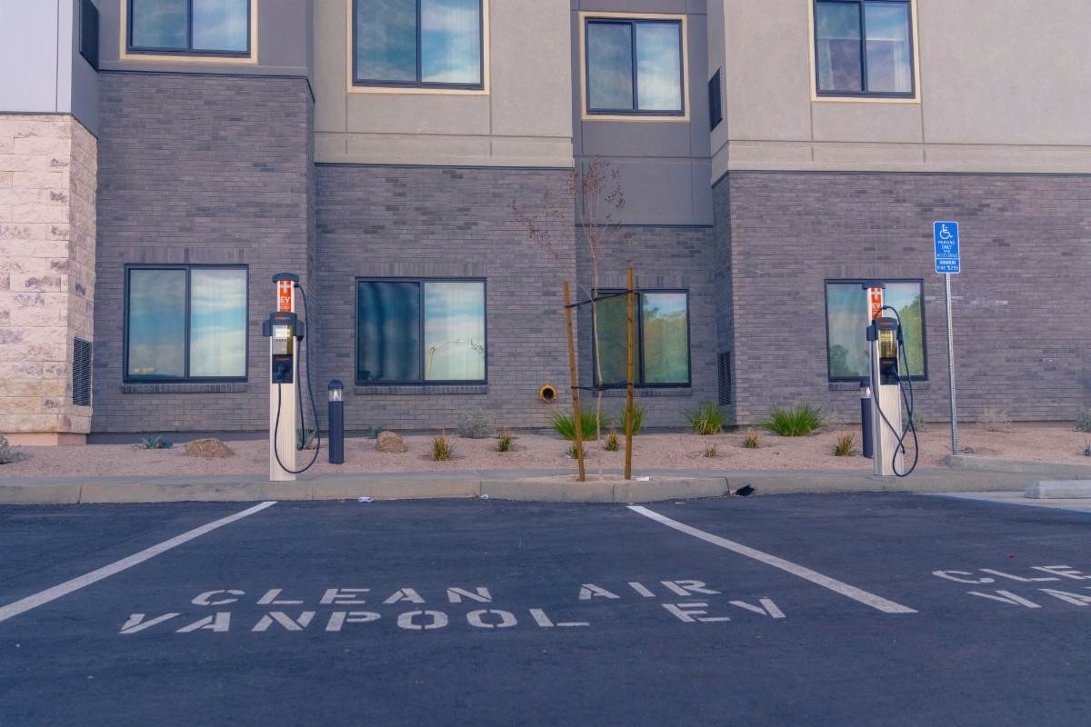 cityoflancaster's tweet photo. We installed three new EV chargers at two new locations in Lancaster:
🚘 Lancaster Baptist Church - EV ARC™ 2020 charging station with two ports
🚘 The Residence Inn by Marriott - two new Chargepoint Level II EV charging stations
https://t.co/lSKpjhIvTm #NetZeroEnergyCity https://t.co/9FKO30L5xF