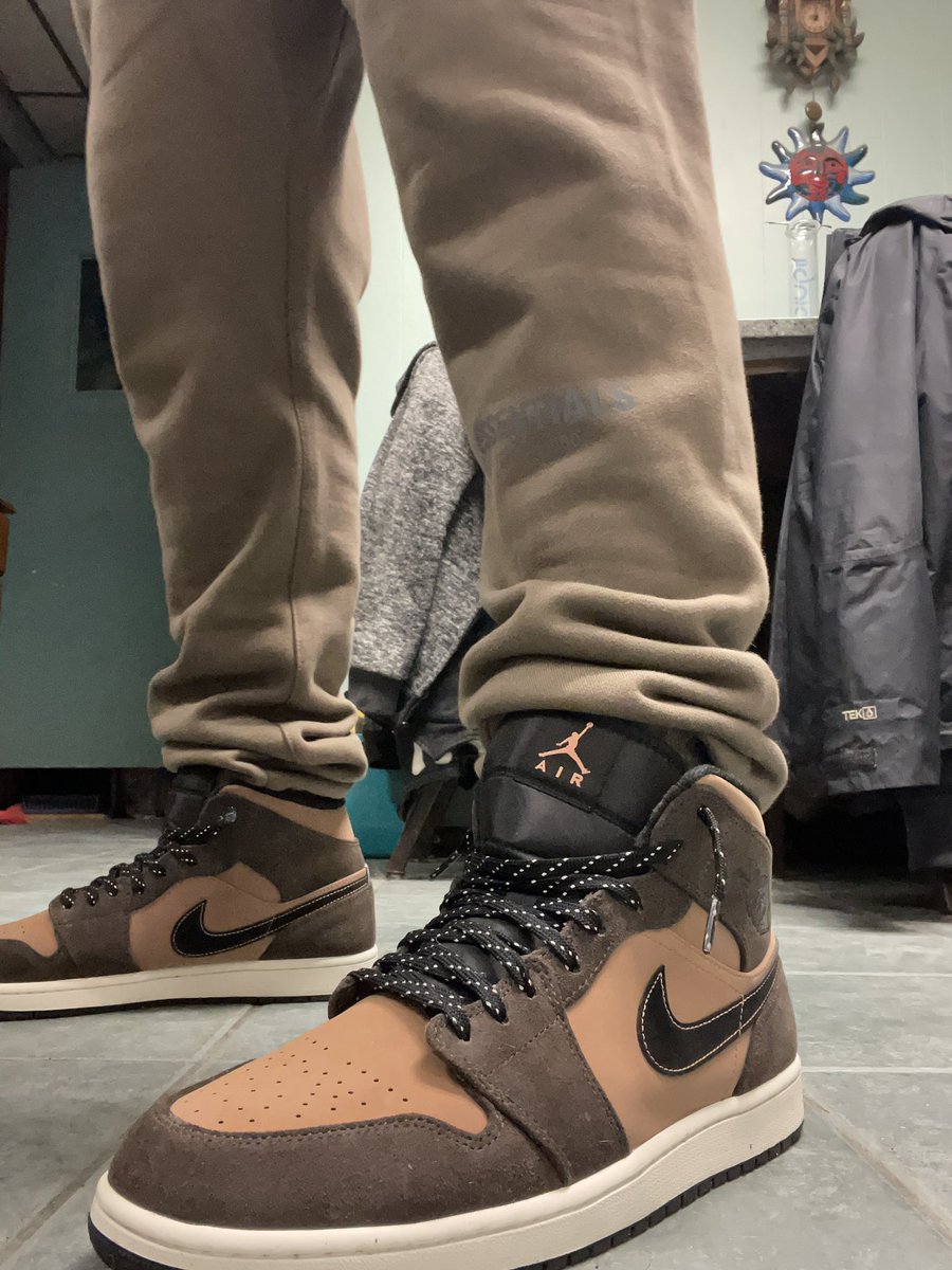 lonerwolf22's tweet photo. #thanks #kicksoftheday #kotd #jordan #nike shout out to my boy Don for the Birthday Kicks Iβm loving these! I know itβs not #airmaxs #AirMaxMonth will continue tomorrow! https://t.co/f0LQTG4eZT