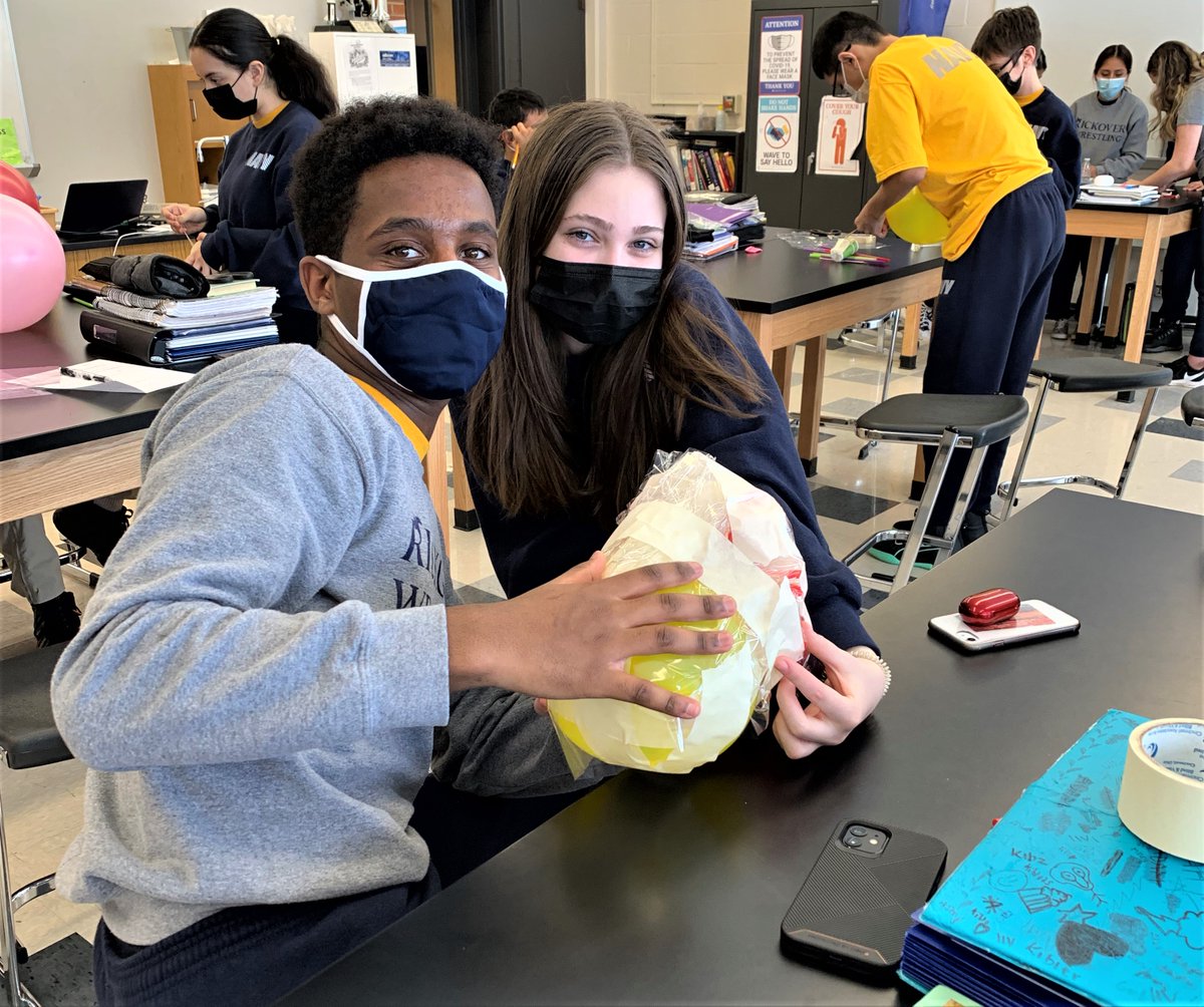 RickoverNavalHS's tweet image. Check out our Freshmen Cadets building balloon egg drops in physics class! #PhysicsFirst #Freshmen #EggDrop @ChiPubSchools