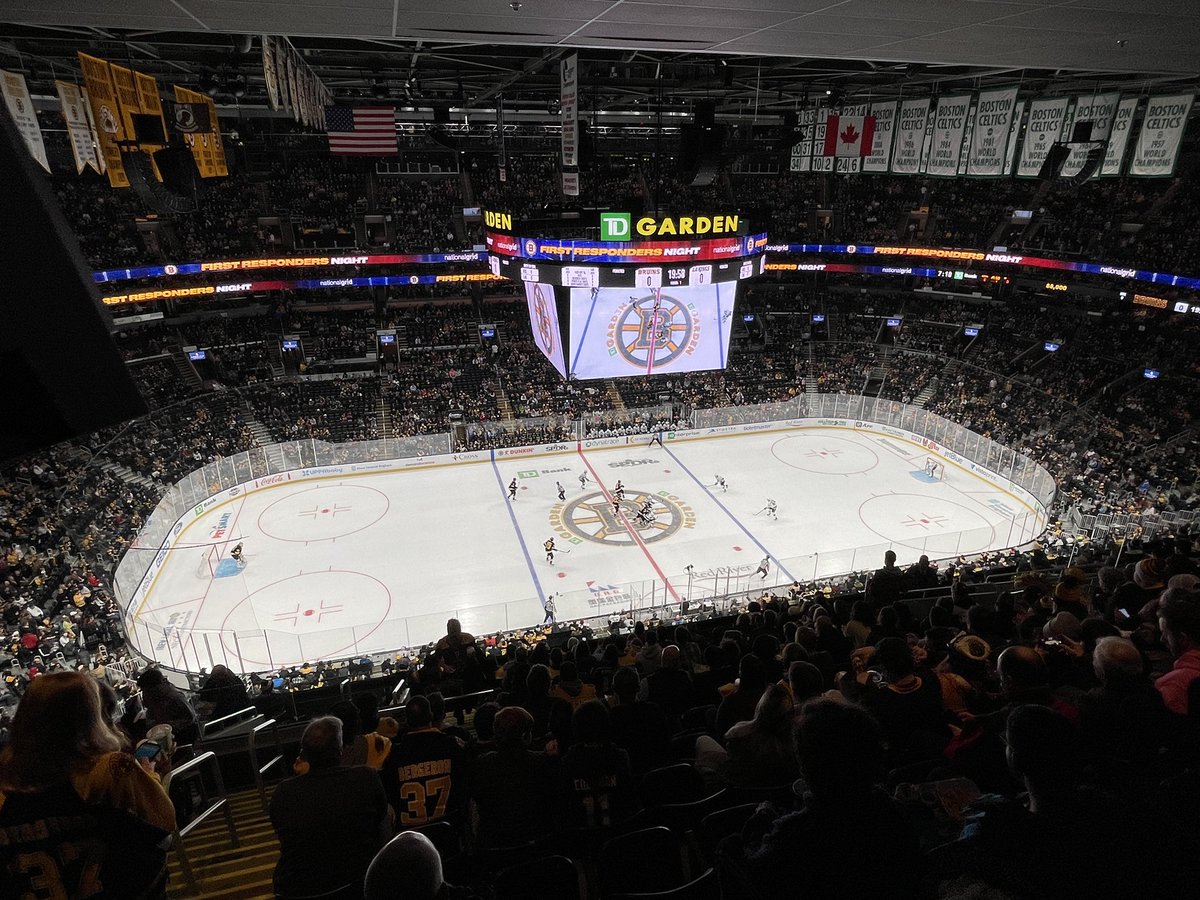 Coach_Stu_Horne's tweet photo. … 7th annual @NHL match featuring the LA Kings v the home (Canes or Bruins) team- no fault of my own but the oldest boy somehow decided to revolt and became a Kings fan … #ThoughtsAndPrayersForMe
#LetsGoBruins 
#ParentProbs https://t.co/985bKj3ks9