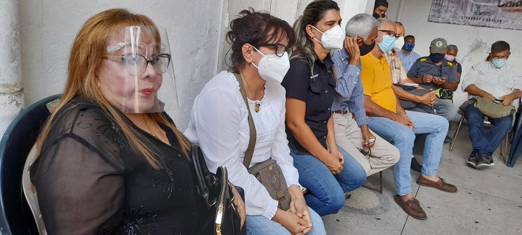 jose_guerrero23's tweet photo. Hoy continuamos con la Gira institucional en AD digna, le correspondió al CEM de Girardot, dónde el Sec Gral  @DrJoseTrujilloV  y el Sec de Organización  @hernangoad , llevaron los lineamientos de @hramosallup  y @prospericarlos , la Unidad como baluarte de lucha https://t.co/kr0tOgefQI