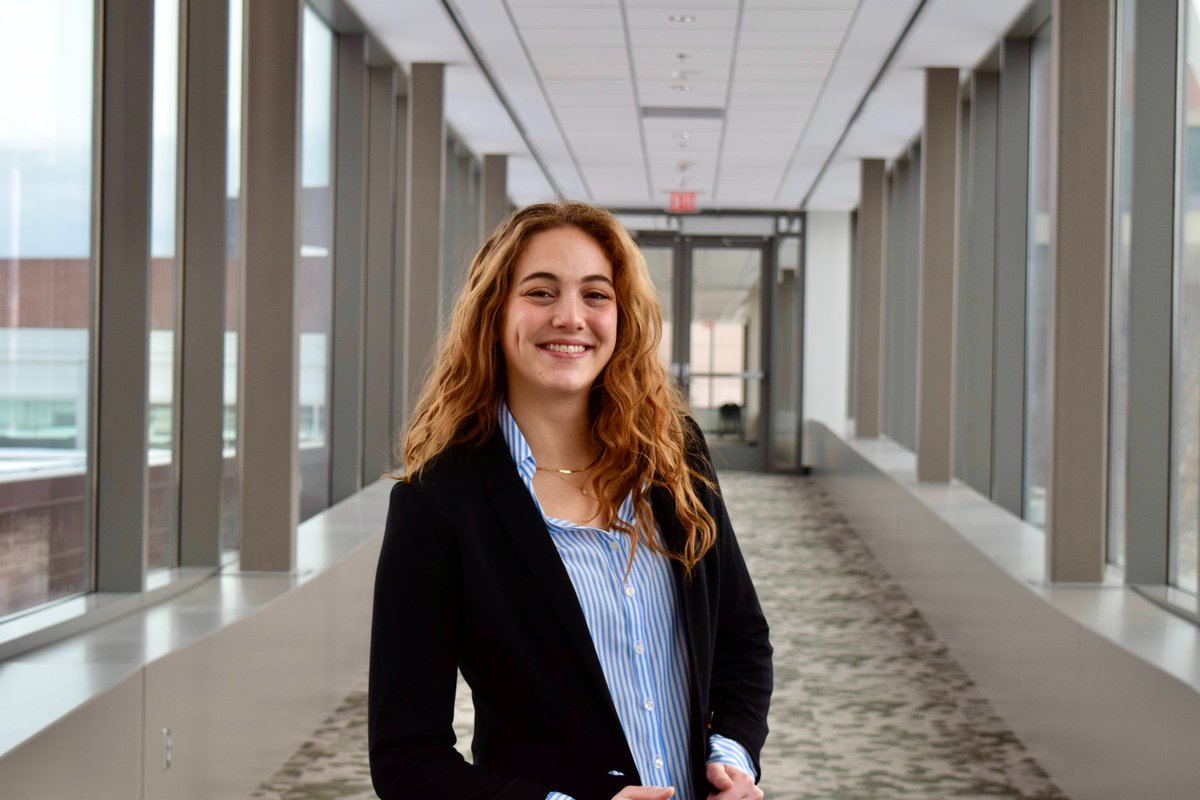 EllieSachse's tweet photo. Thanks to @megan_brickner and the ~magnetic~ setting of the CMRR skyway, I got some new headshots to keep track of how much this phd thing will age me. https://t.co/L5sEMFK9QX