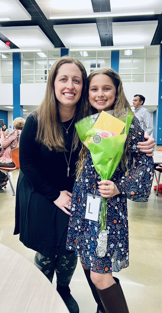 So proud of this young lady! She presented her speech tonight at the semi-finals for the 2022 Oratorical Competition, and she earned herself a spot in the finals next week!!!! 🙌🏻🙌🏻Yahoo!!🎤 ❤️ <a href="/SharonElemS/">Sharon Elementary</a> #sharonstrong