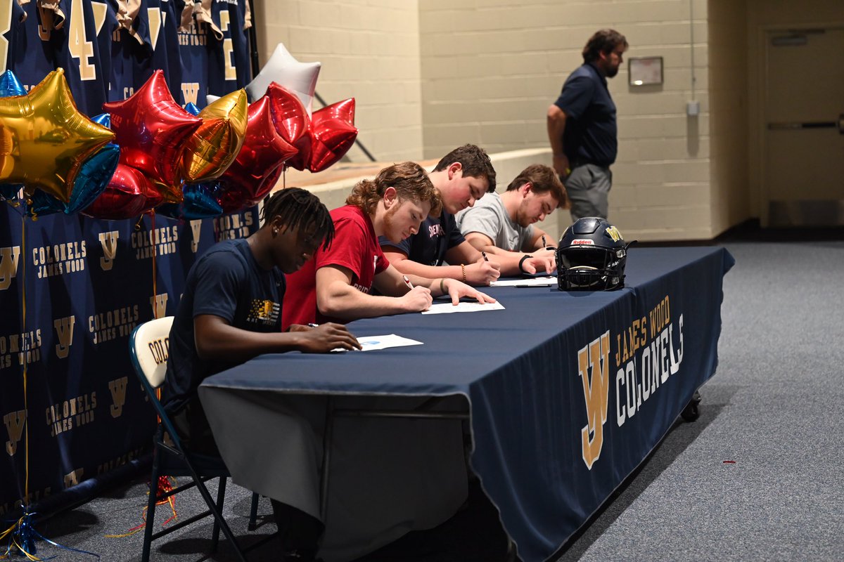JWTouchdownClub's tweet photo. Happy college signing day to Karim, Caleb, Hunter &amp; Blake! We know you’ll do big things! 💙💛🏈 
@Karim17544003 @Keefer2004 @Hunter_F_71 @blake_hounshell 
@JamesWoodFB https://t.co/XgWFFV3L8N